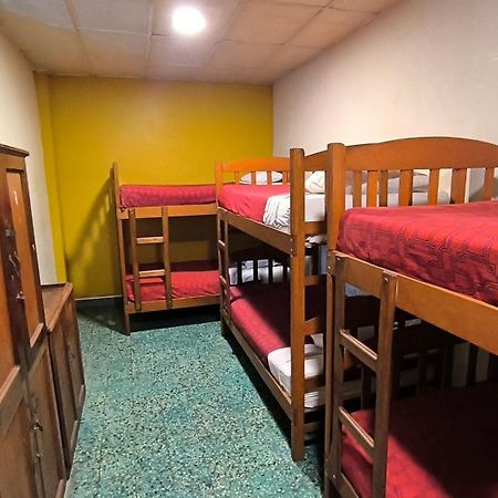 Flying Dog Hostel Iquitos Luaran gambar