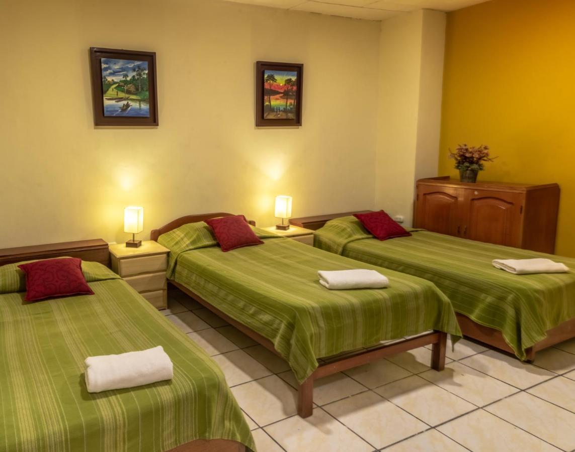 Flying Dog Hostel Iquitos Luaran gambar