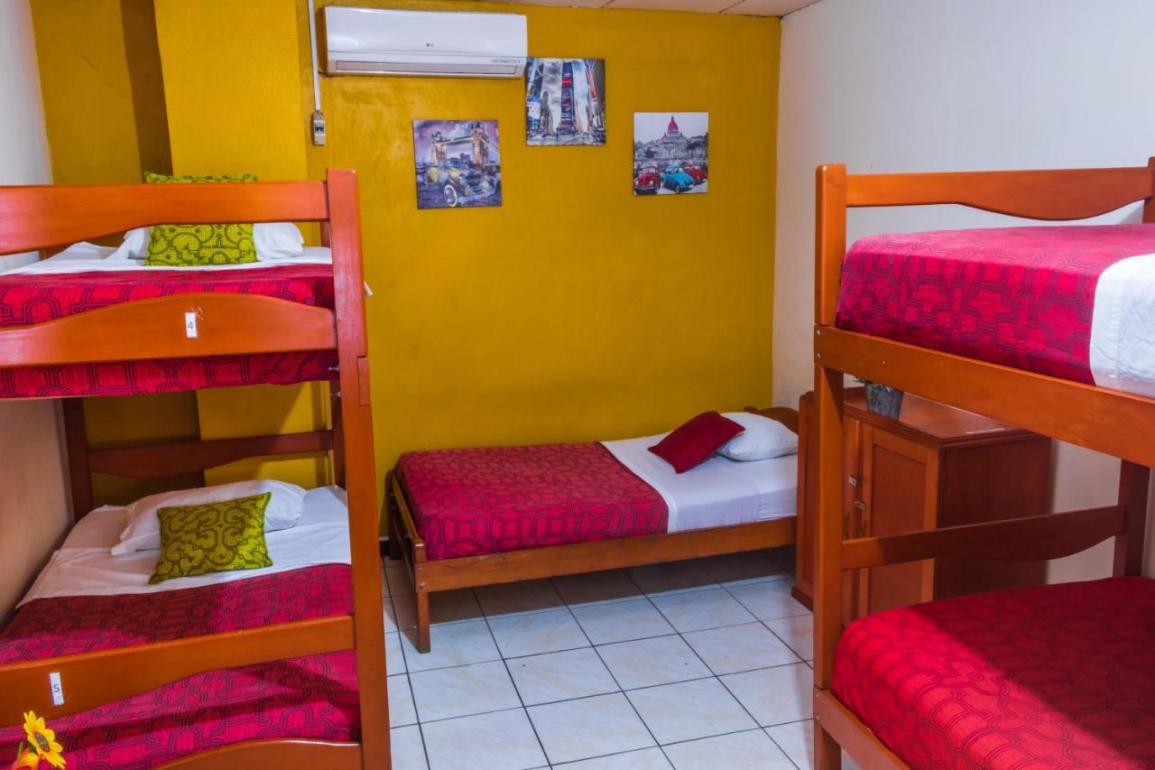 Flying Dog Hostel Iquitos Luaran gambar